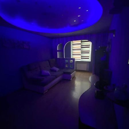 Adventure Appartement Kiev Buitenkant foto