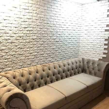 Adventure Appartement Kiev Buitenkant foto
