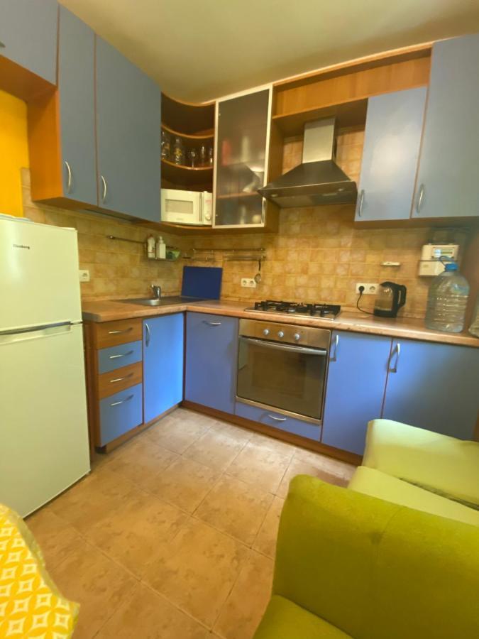 Adventure Appartement Kiev Buitenkant foto