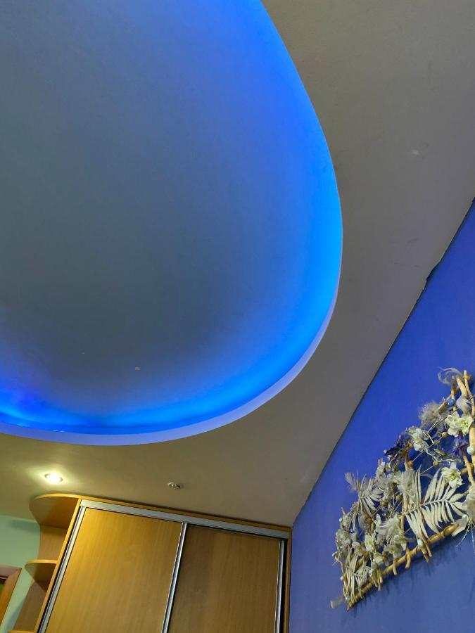 Adventure Appartement Kiev Buitenkant foto